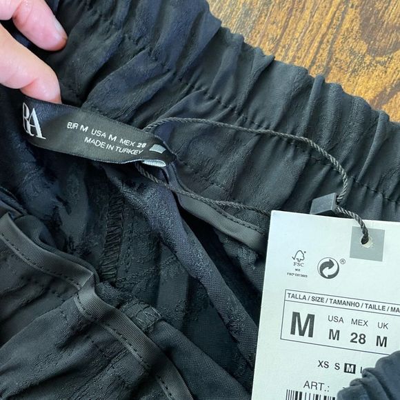 Sold on D🎉Zara wide leg zara paperbag waist pants - Picture 4 of 11